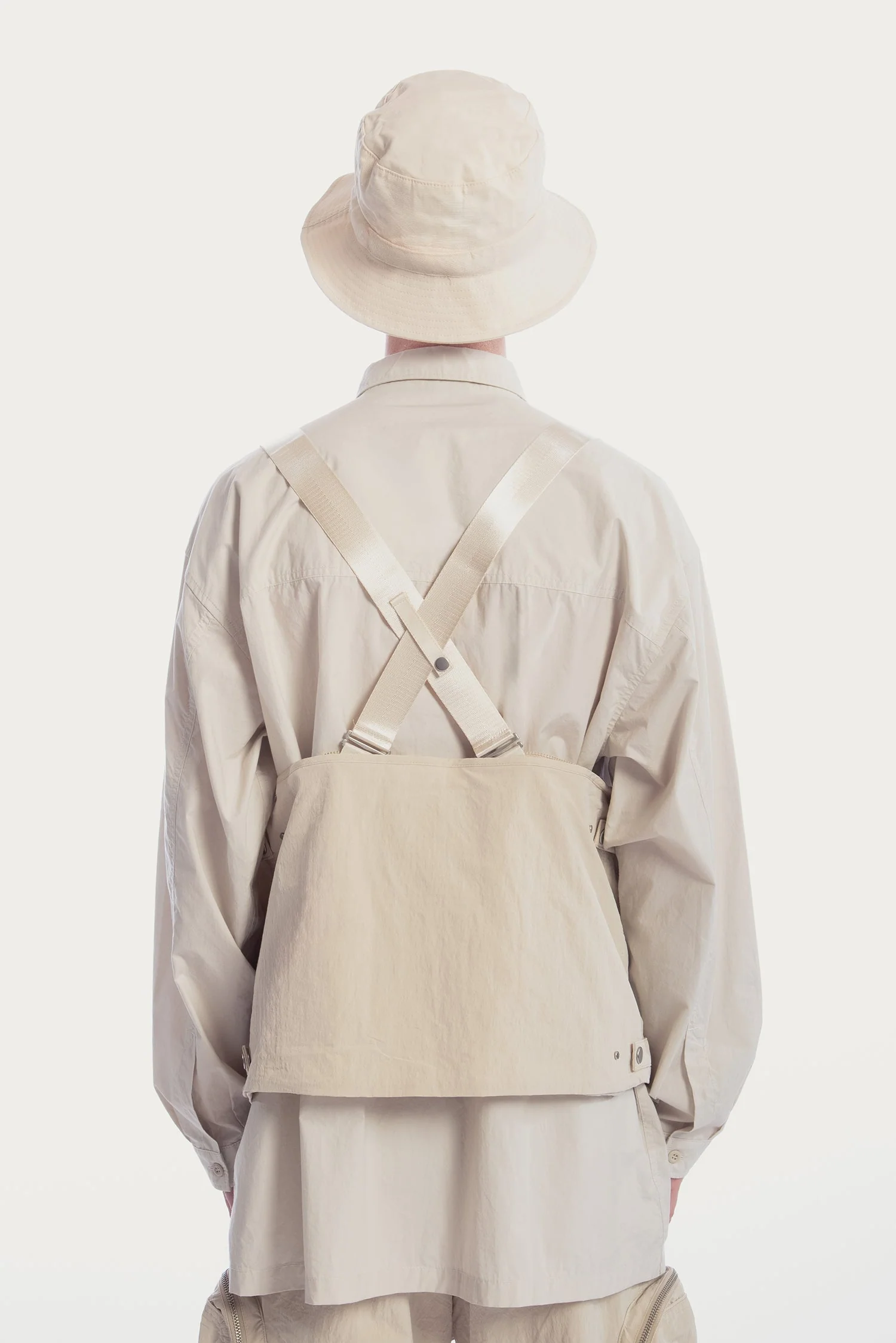 UNISEX 2-IN-1 CONVERTIBLE JACKET