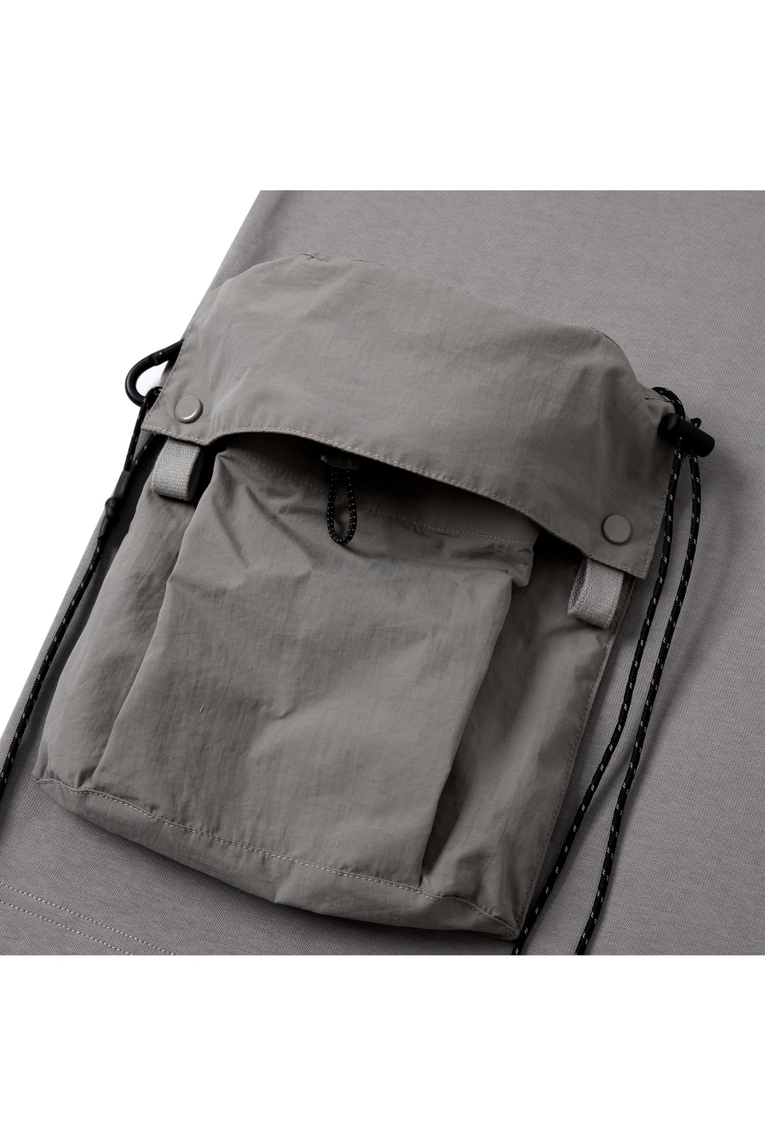 UNISEX ATTACHED POCKET TEE