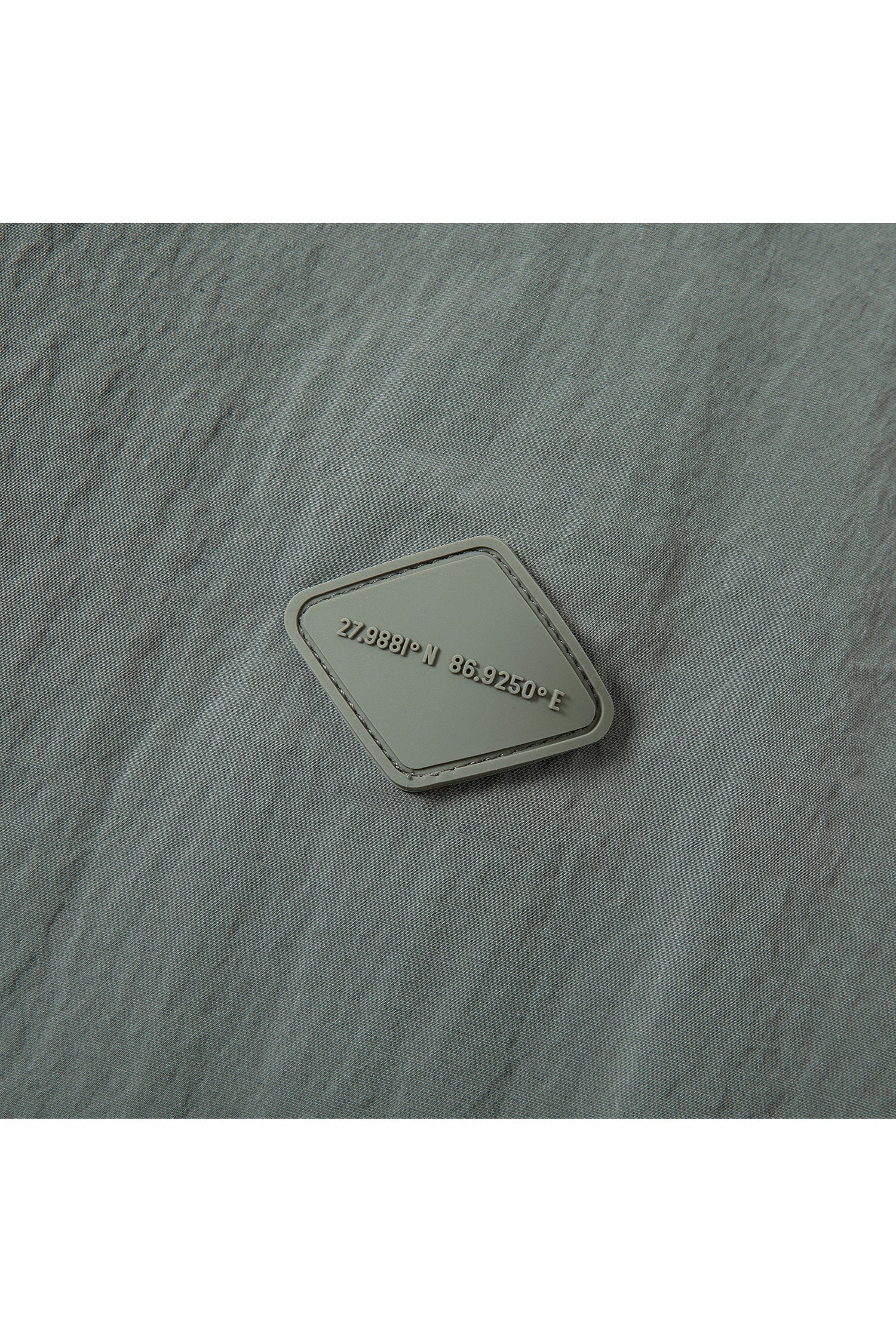 UNISEX 2-IN-1 CONVERTIBLE JACKET