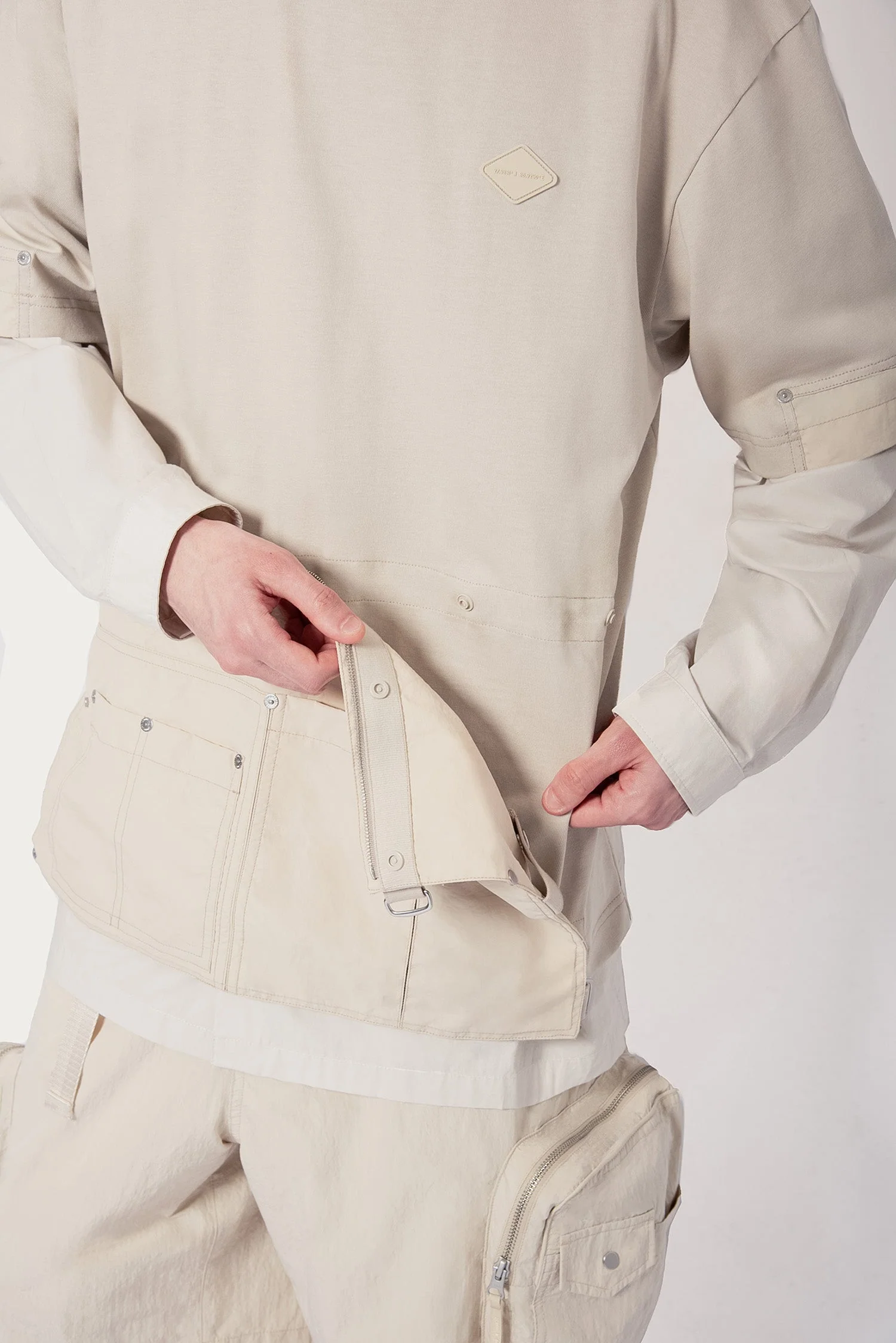 UNISEX DETACHABLE LAYER TEE