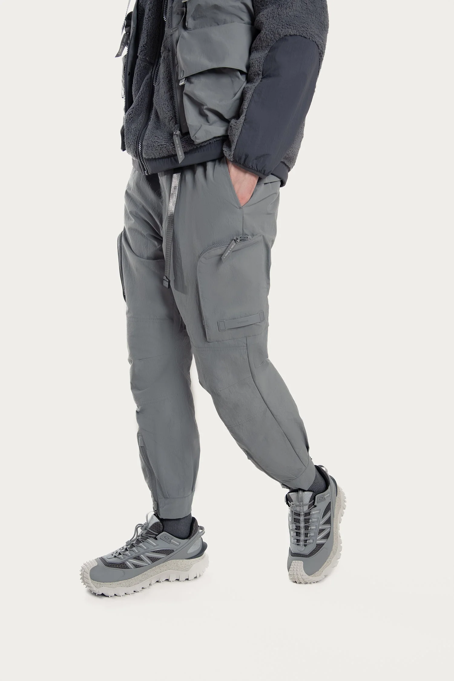 MEN'S TECH CARGO ZIP PANTS
