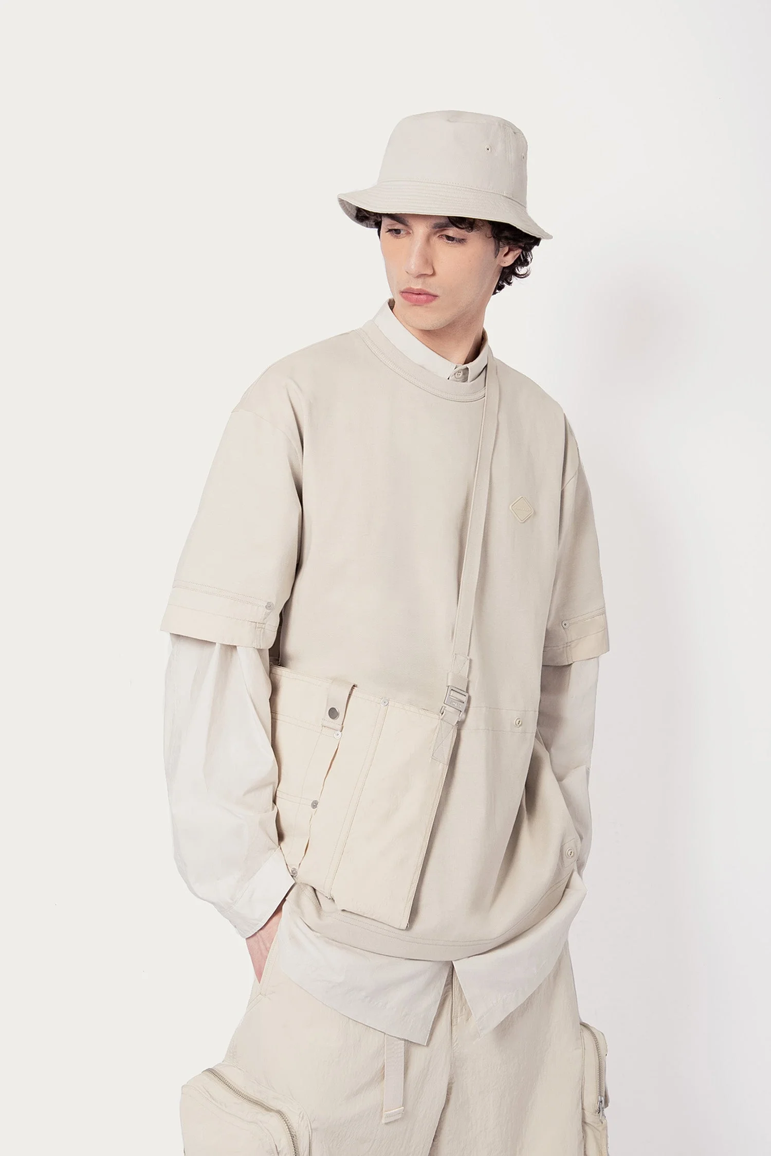 UNISEX DETACHABLE LAYER TEE