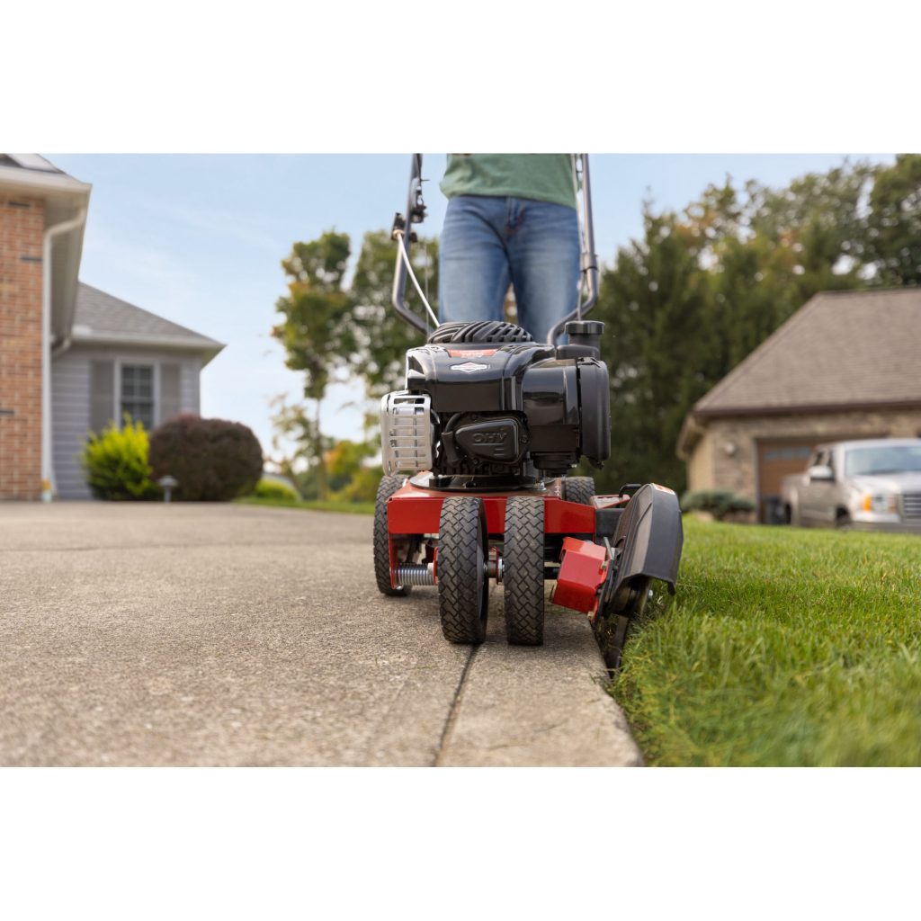 Troy-Bilt TBE550 Driveway Edger, 140cc Briggs & Stratton Engine, 9??? Triple-Edge Blade, 3 Bevel Positions