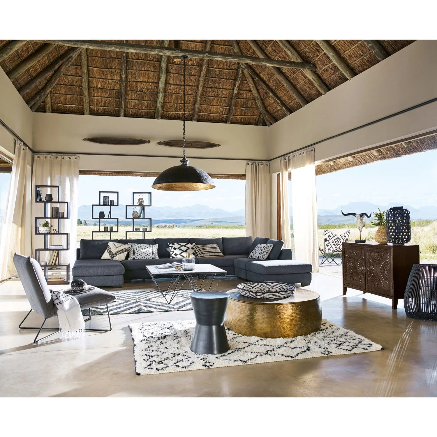 BRASS LOOK HAMMERED COFFEE TABLE