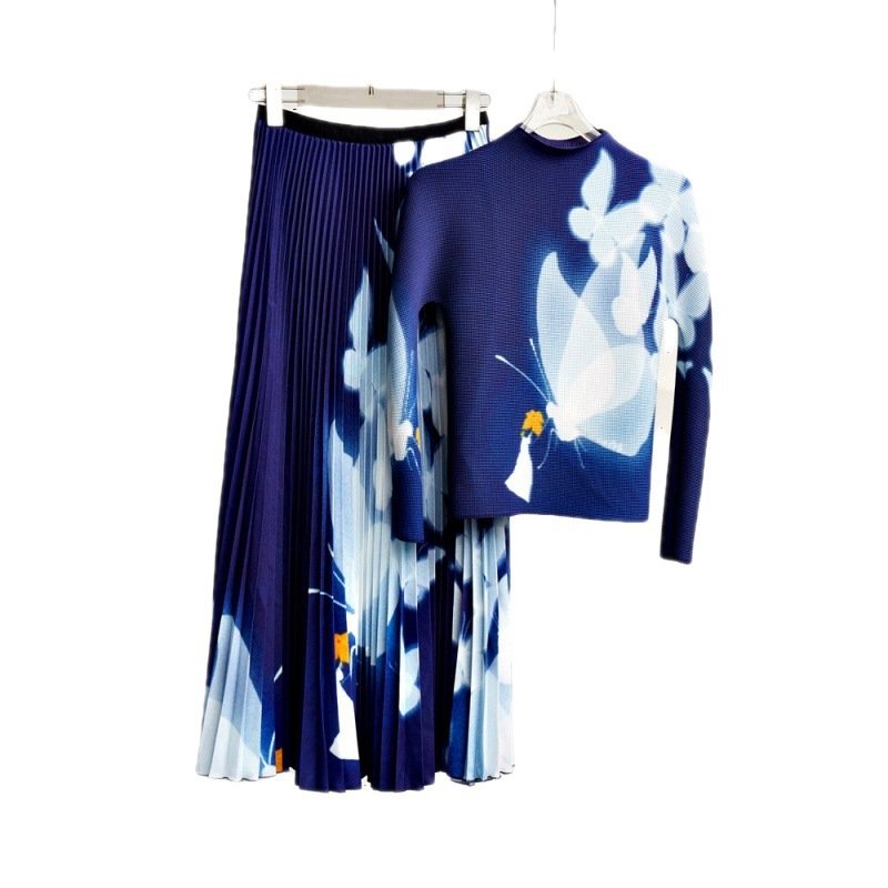 Printed Long Sleeve Top & Pleated Skirt Set a?? High-Neck 2-Piece Set
