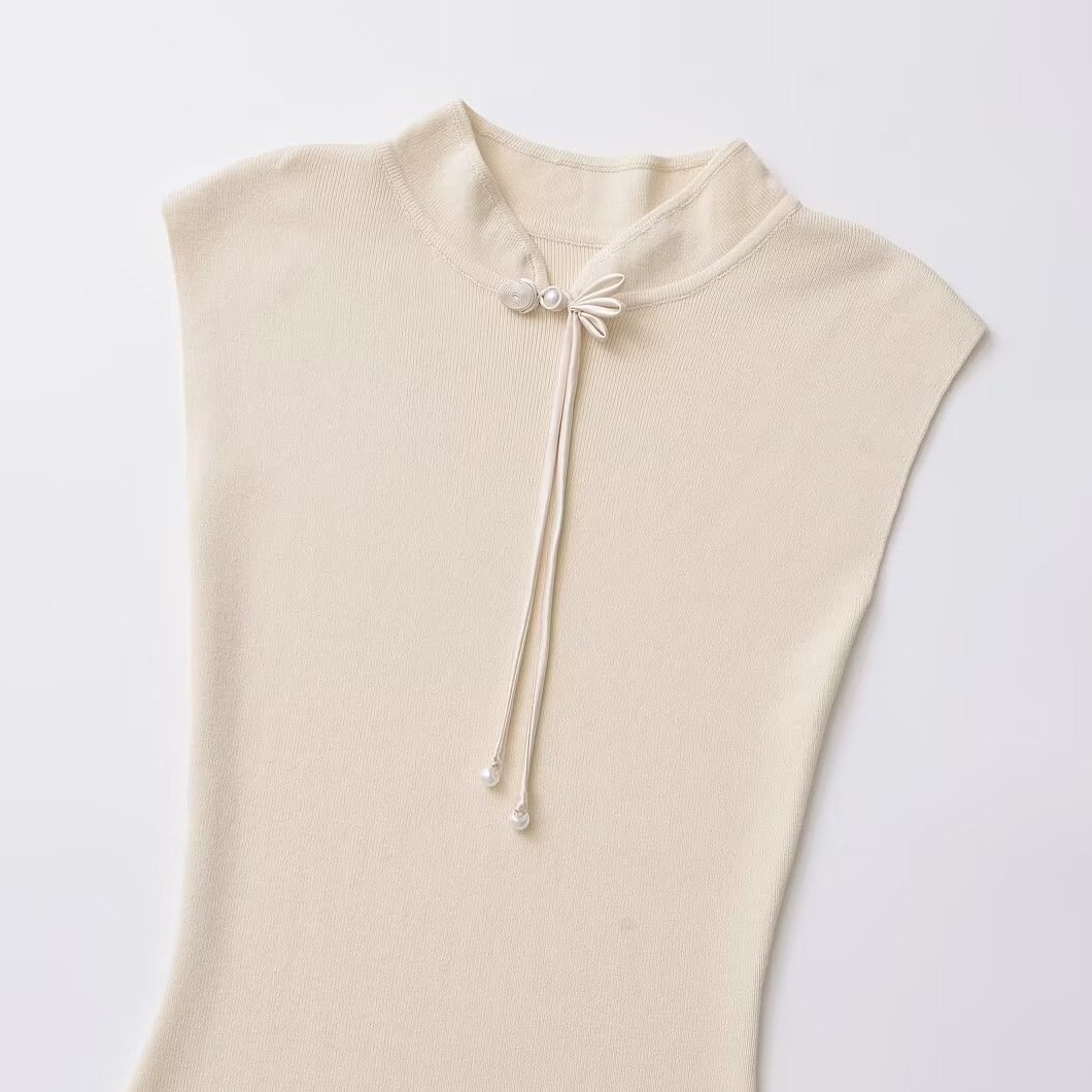 Elegant Sleeveless Zip-Neck Midi Bodycon Dress a?? Minimalist Slim Fit